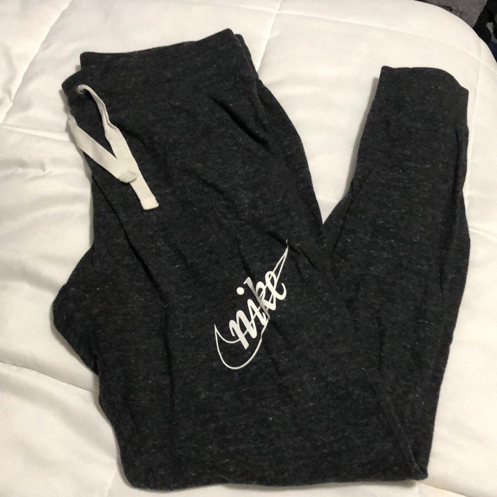 charcoal grey nike joggers